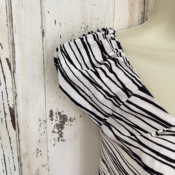 BCBG Maxazria Sz Small Womans Black White Floral Cotton Blend Casual Shift Dress - Picture 5 of 9